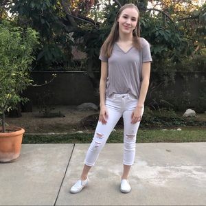 White American Eagle ripped jeans